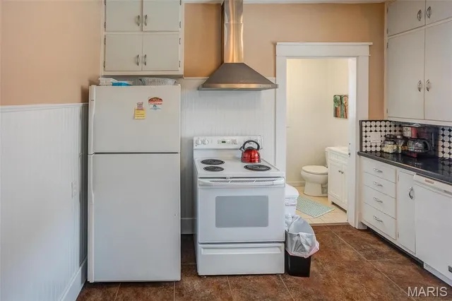 $1,800 | 1620 Clawson Street, Alton, IL 62002