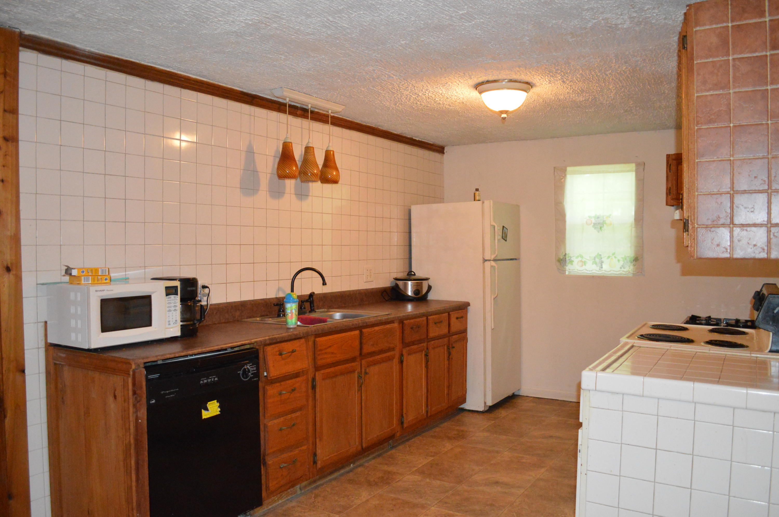 2374 East Emerson Road Cohutta, GA 30710 - Photo 12 of 39 Kitchen