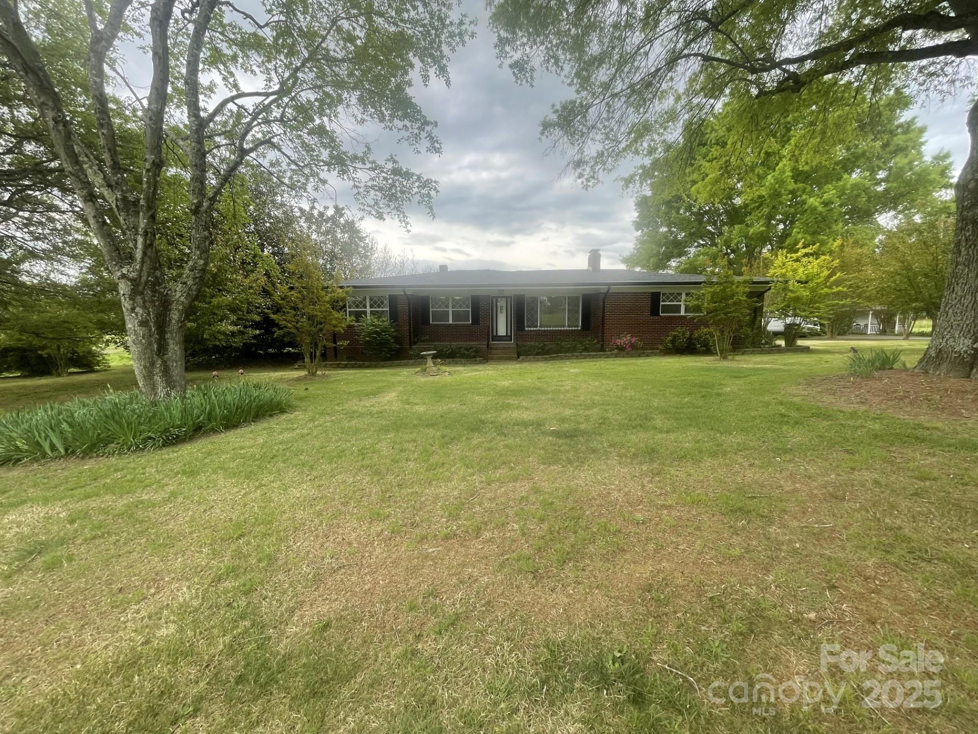 1620 Moss Springs Road Albemarle, NC 28001 - Photo 3 of 22 Gallery Image 3