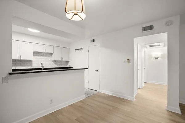$2,150 | 2020 South Congress Avenue, Unit 2102, Austin, TX 78704