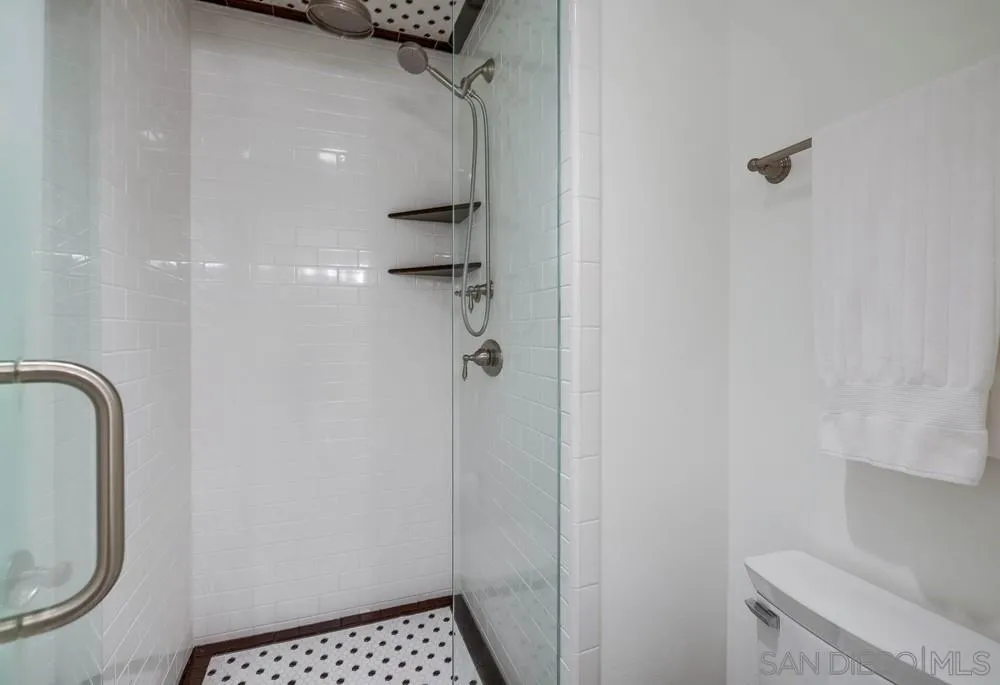 220 Lemon Grove Irvine, CA 92618 - Photo 11 of 20