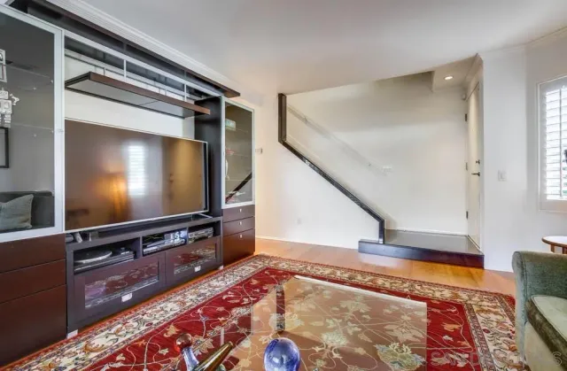 $799,800 | 220 Lemon Grove, Irvine, CA 92618