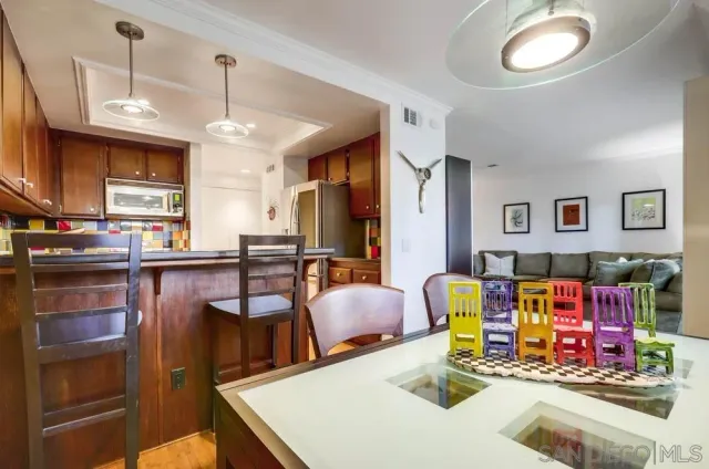 $799,800 | 220 Lemon Grove, Irvine, CA 92618