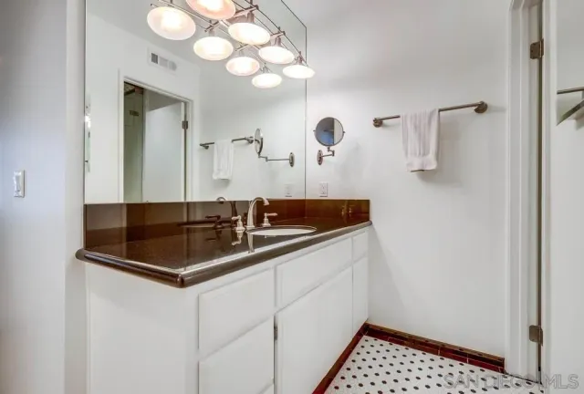 $799,800 | 220 Lemon Grove, Irvine, CA 92618