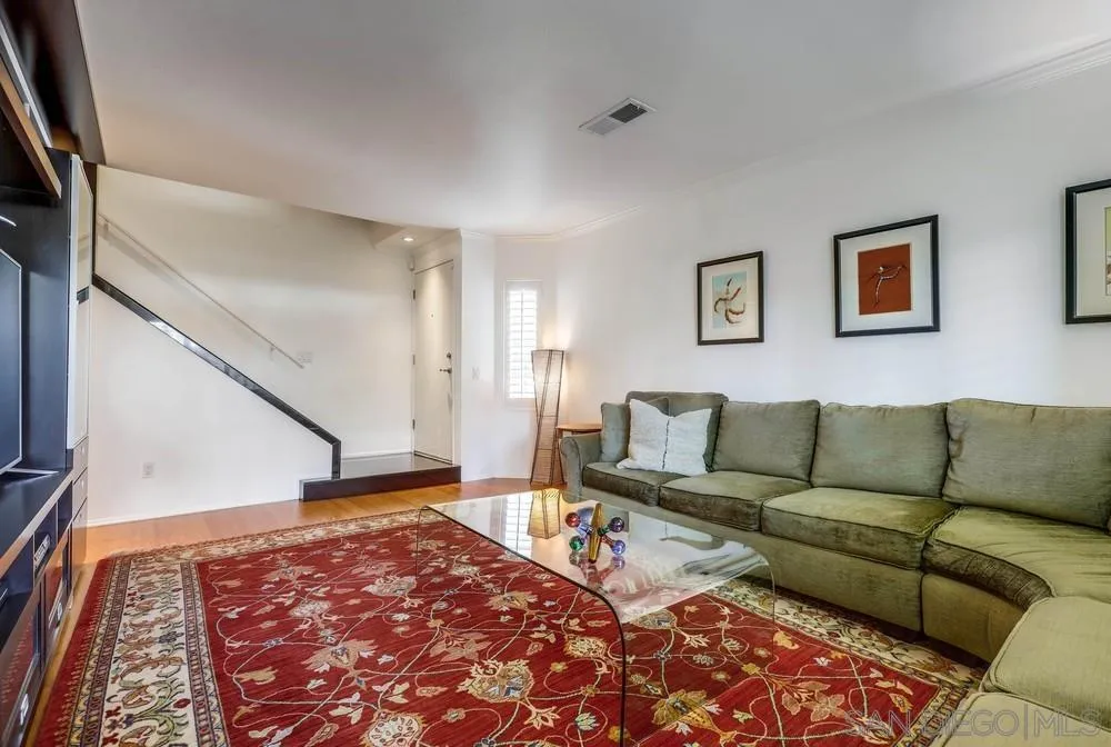 220 Lemon Grove Irvine, CA 92618 - Photo 4 of 20