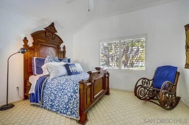 $799,800 | 220 Lemon Grove, Irvine, CA 92618