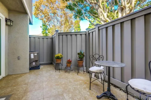 $799,800 | 220 Lemon Grove, Irvine, CA 92618