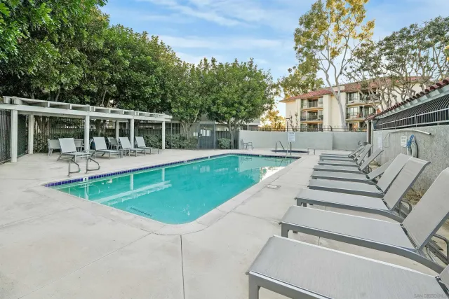 $799,800 | 220 Lemon Grove, Irvine, CA 92618