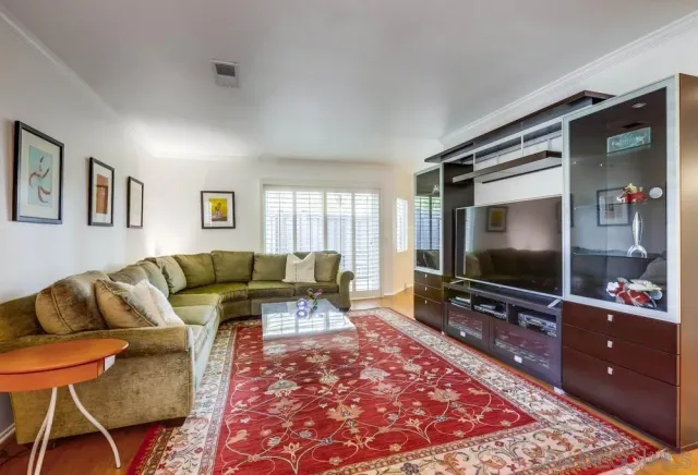 $799,800 | 220 Lemon Grove, Irvine, CA 92618