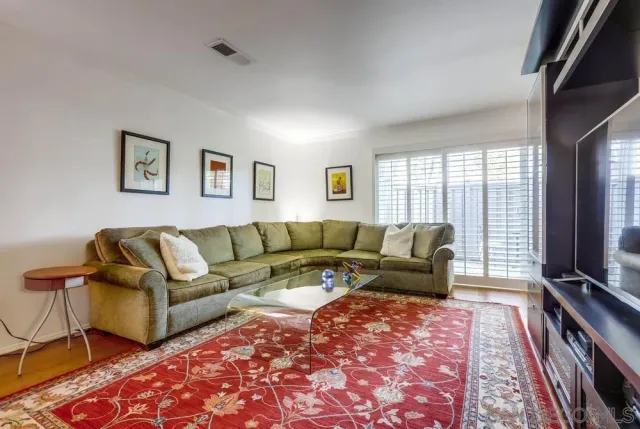 $799,800 | 220 Lemon Grove, Irvine, CA 92618