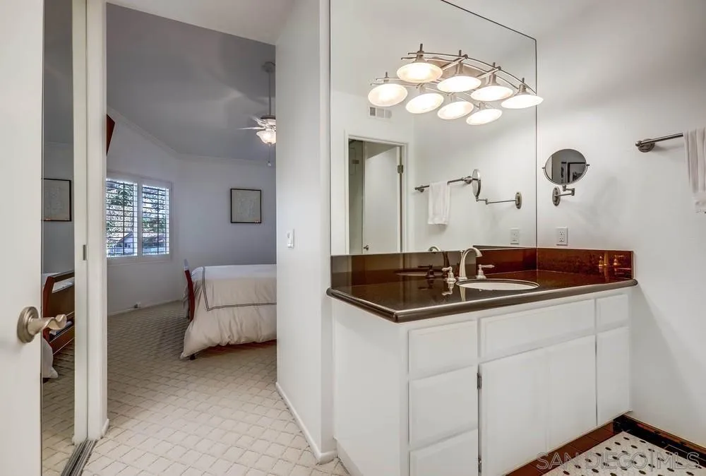 220 Lemon Grove Irvine, CA 92618 - Photo 10 of 20