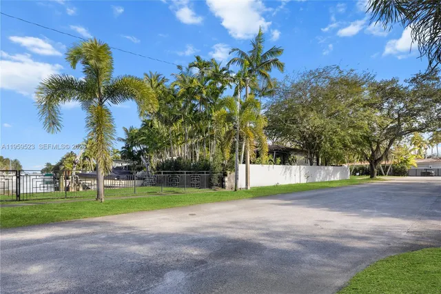 $2,300,000 | 1051 Northeast 86th Street, Miami, FL 33138