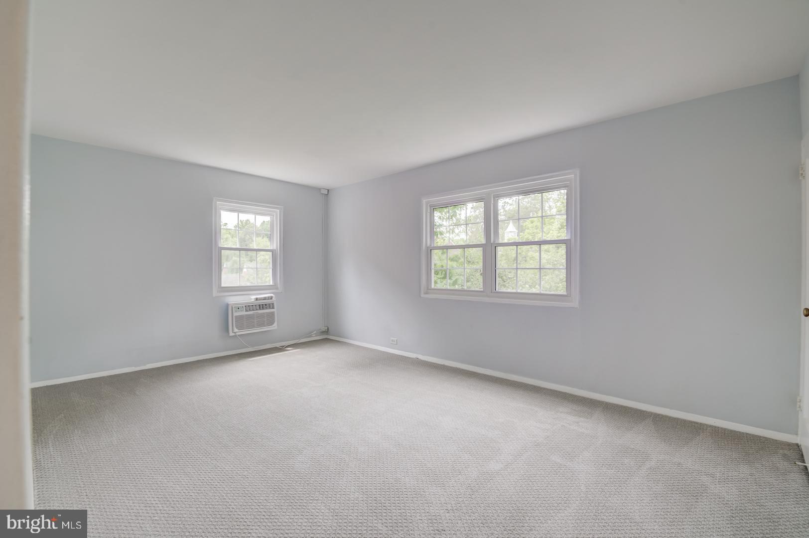 1628 Mt Eagle Place Alexandria, VA 22302 - Photo 16 of 41 an empty room with windows