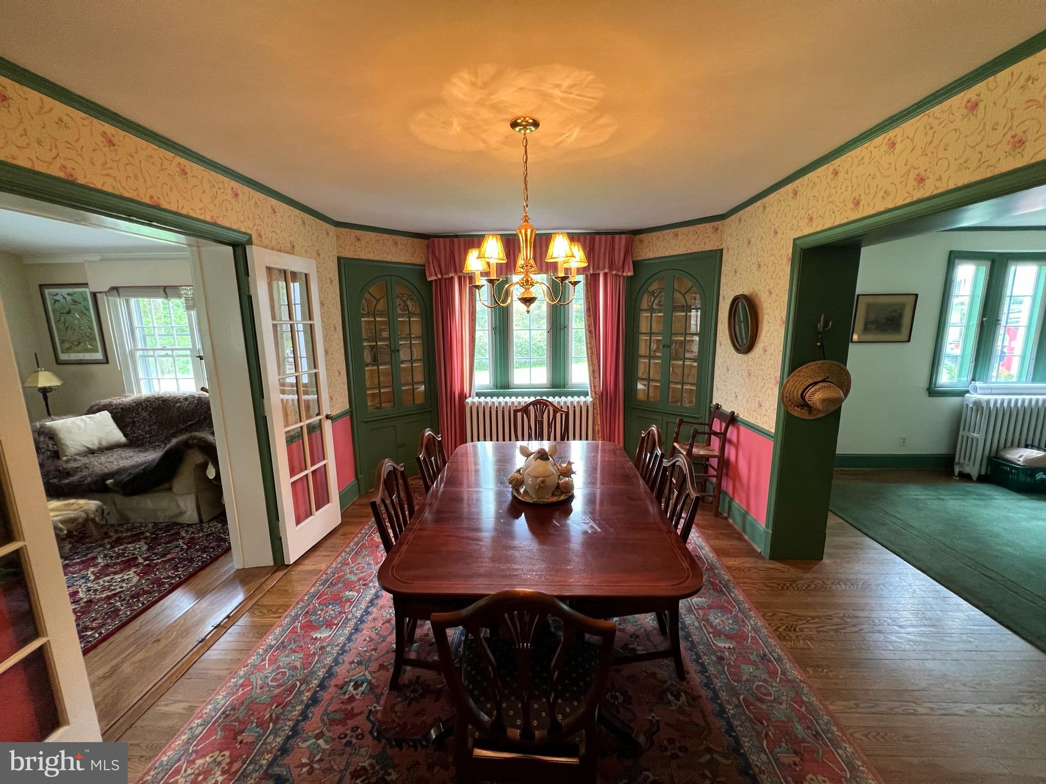 1810 Ruxton Road Towson, MD 21204 - Photo 5 of 16