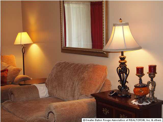17511 Barrett Lane Baton Rouge, LA 70817 - Photo 3 of 9