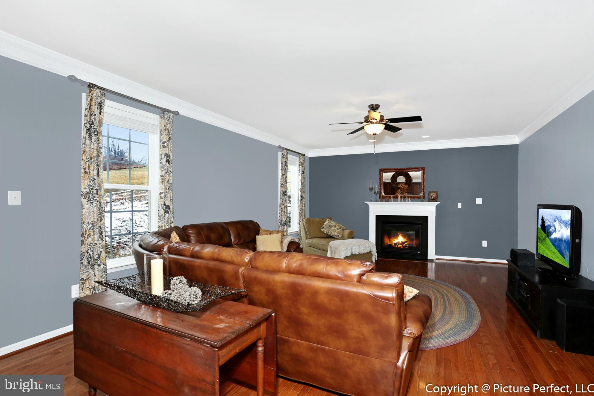 4637 Mt Zion Road Frederick, MD 21703 - Photo 13 of 30 Family Room
