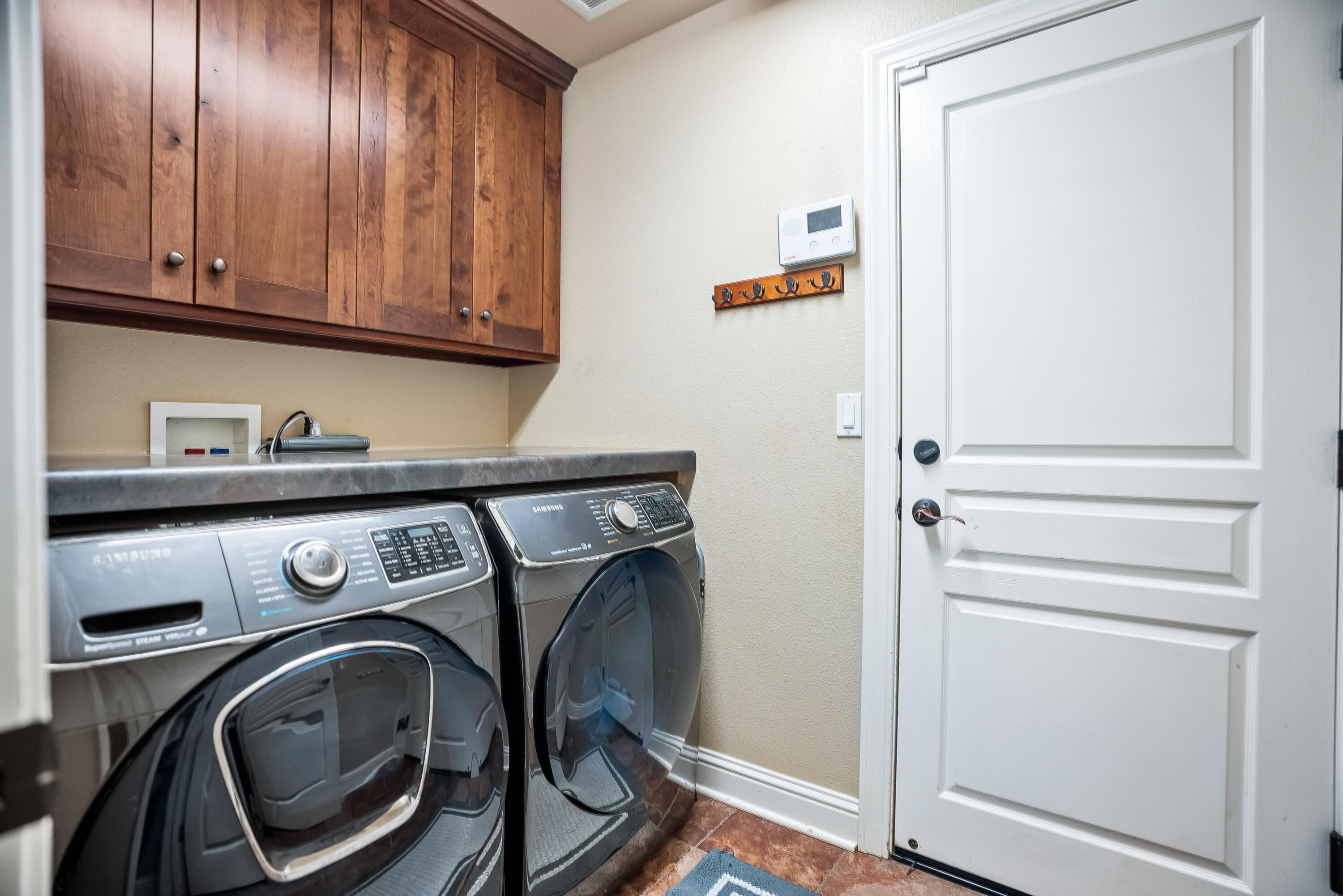 3149 Laver Street Redding, CA 96002 - Photo 33 of 40 a utility room with dryer and washer