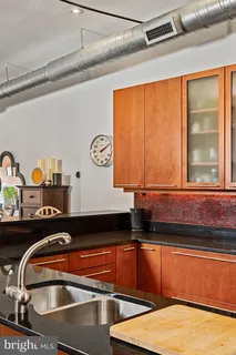 $799,900 | 225 Race Street, Unit 400, Philadelphia, PA 19106