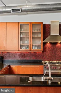 $799,900 | 225 Race Street, Unit 400, Philadelphia, PA 19106