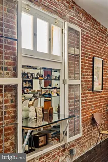 $799,900 | 225 Race Street, Unit 400, Philadelphia, PA 19106