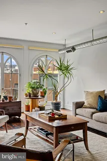 $799,900 | 225 Race Street, Unit 400, Philadelphia, PA 19106