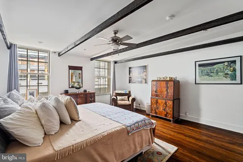 $799,900 | 225 Race Street, Unit 400, Philadelphia, PA 19106