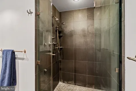 $799,900 | 225 Race Street, Unit 400, Philadelphia, PA 19106