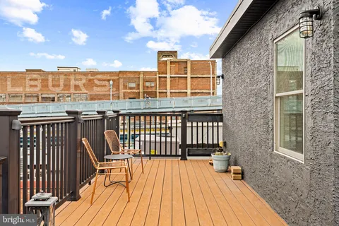 $799,900 | 225 Race Street, Unit 400, Philadelphia, PA 19106