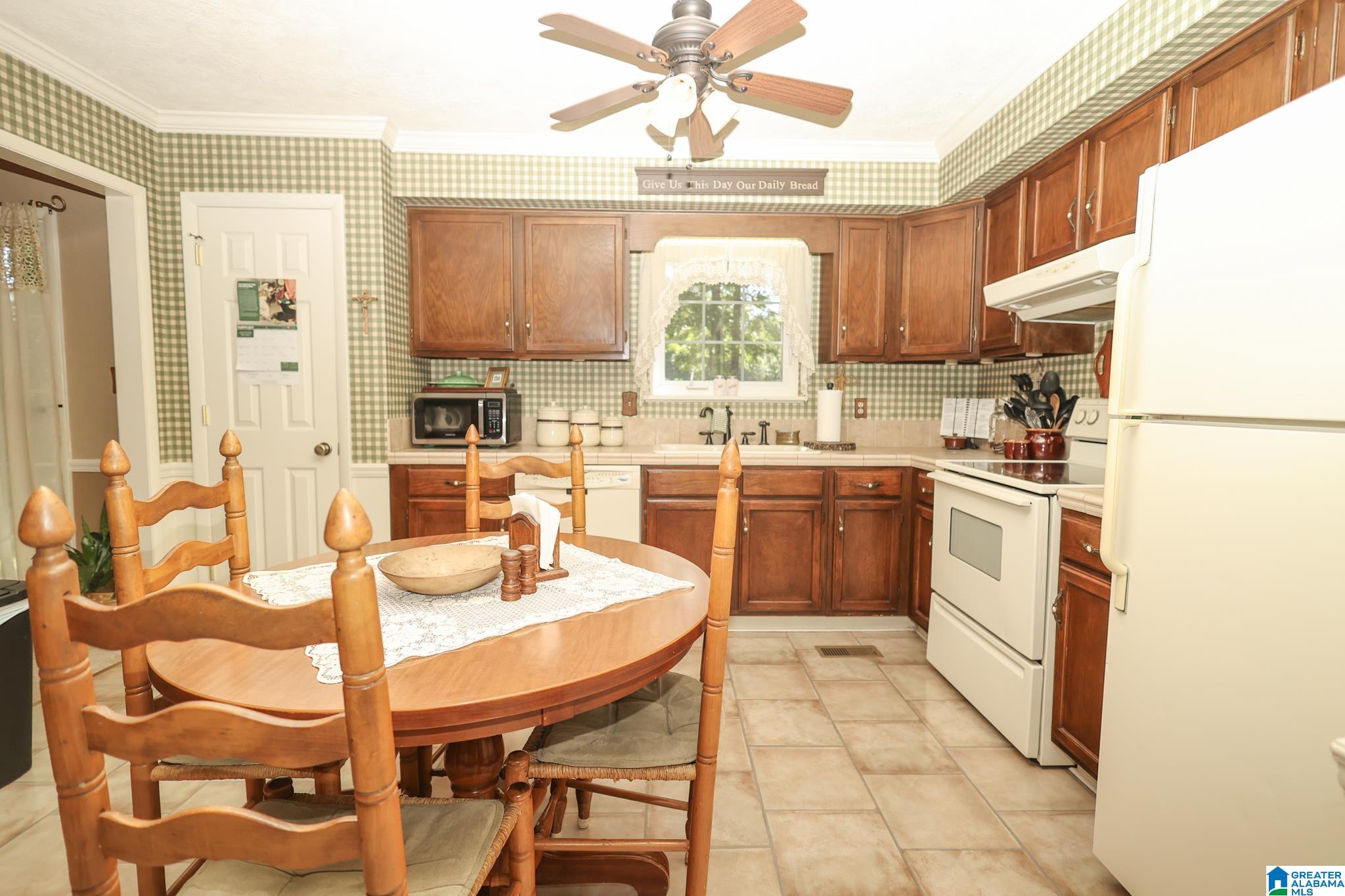 6004 Autumn Trail Anniston, AL 36206 - Photo 12 of 33