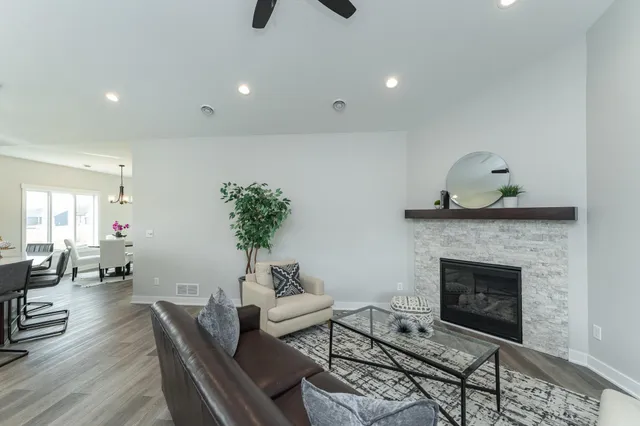 $445,000 | 877 Picadilly Lane Northwest, Rochester, MN 55901