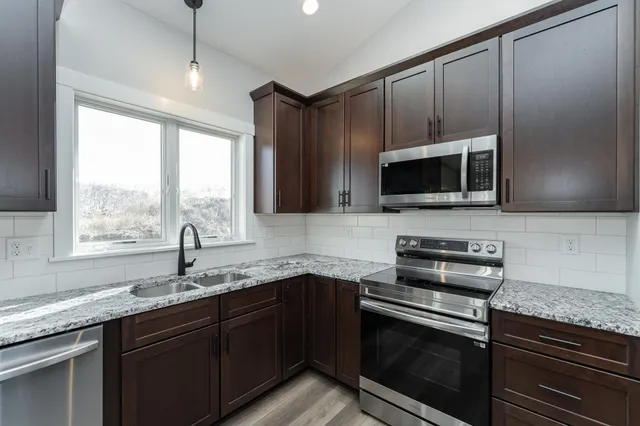 $445,000 | 877 Picadilly Lane Northwest, Rochester, MN 55901