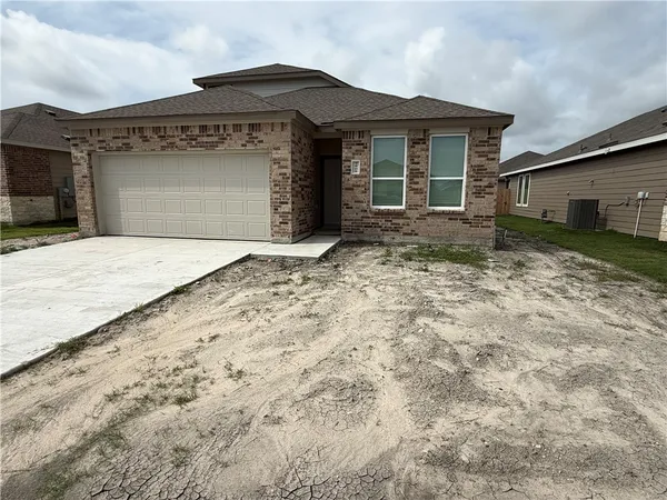 $2,400 | 7909 Dr Strange Drive, Corpus Christi, TX 78414