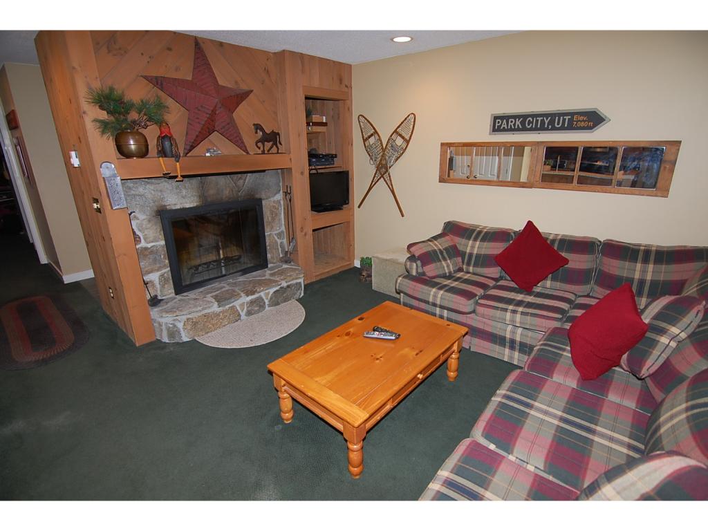 85 East Birch Road, Unit 10 Stratton, VT 05155 - Photo 5 of 12 Gallery Image 5