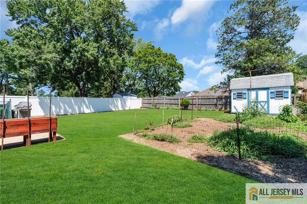 11 Richmond Road Edison, NJ 08817 - Photo 22 of 28 Gallery Image 22