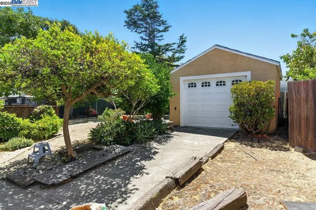 $680,000 | 15967 Paseo Del Campo, San Lorenzo, CA 94580