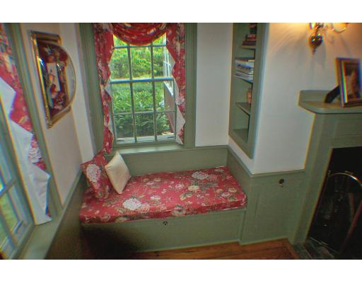 655 Belknap Road Framingham, MA 01701 - Photo 4 of 24 Gallery Image 4