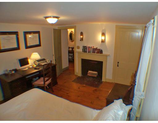 655 Belknap Road Framingham, MA 01701 - Photo 6 of 24 Gallery Image 6