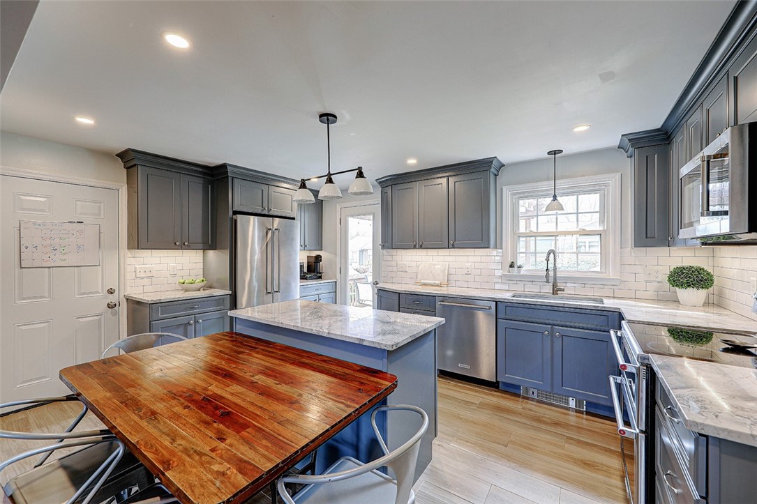 30 Landon Road Warwick, RI 02888 - Photo 11 of 45