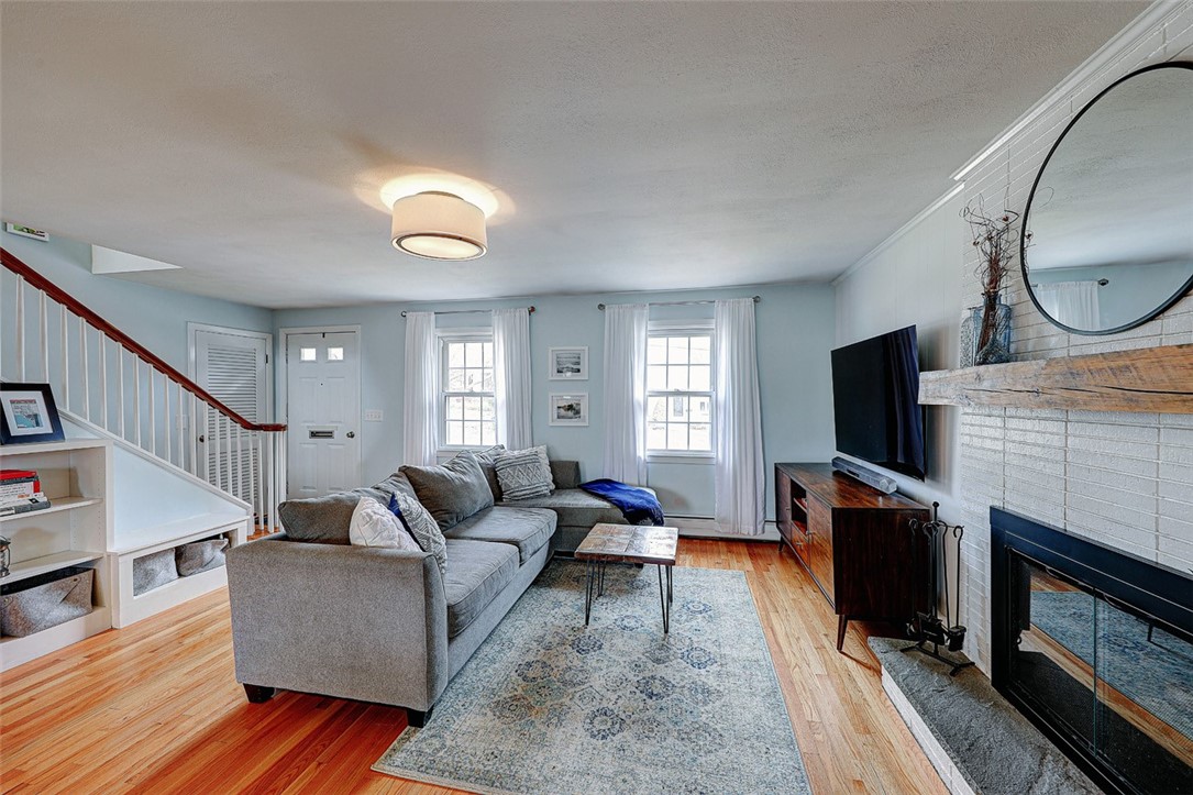 30 Landon Road Warwick, RI 02888 - Photo 8 of 45