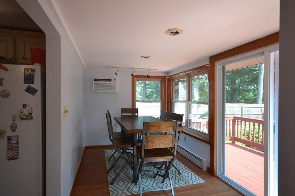 77 Kerry Drive Springfield, MA 01118 - Photo 12 of 33 Gallery Image 12