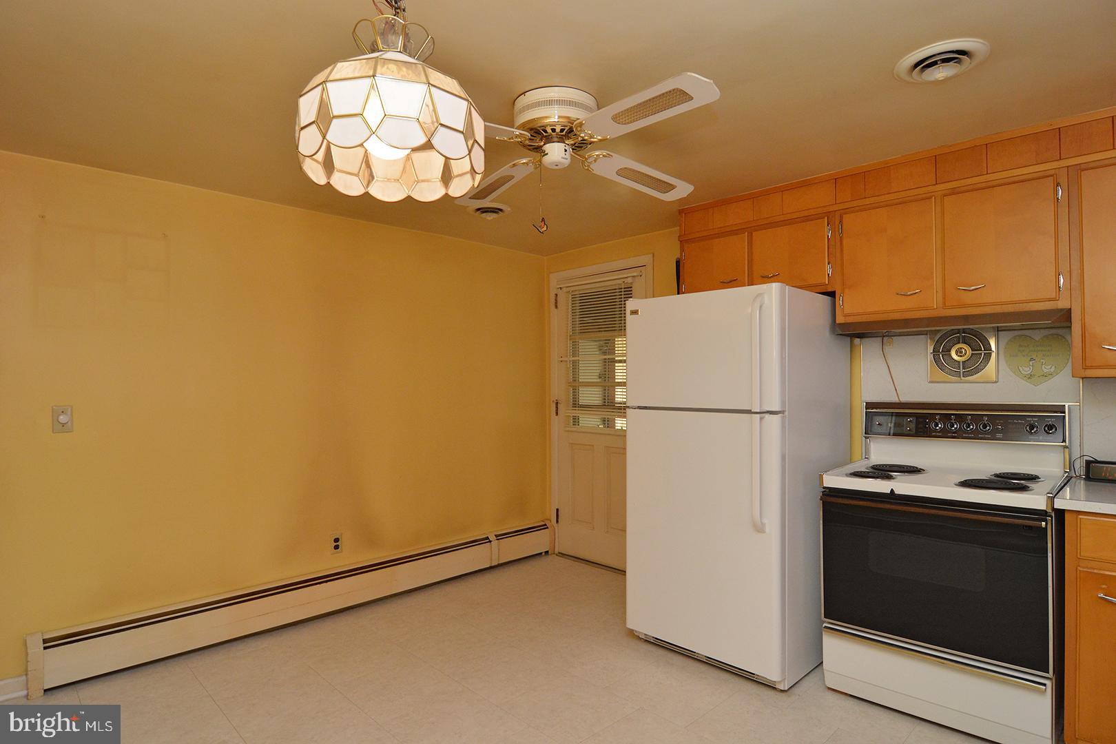 903 Fritztown Road Reading, PA 19608 - Photo 11 of 31