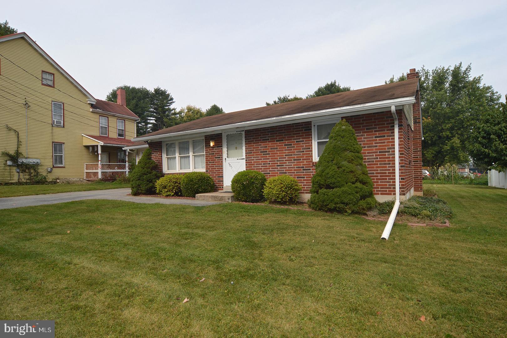 903 Fritztown Road Reading, PA 19608 - Photo 3 of 31