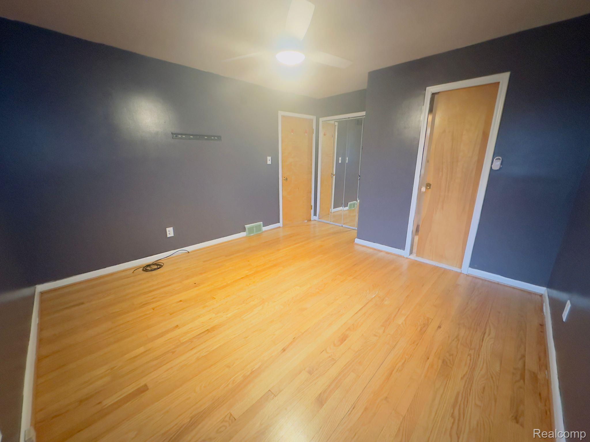 11463 East 11 Mile Road Warren, MI 48093 - Photo 17 of 32 Gallery Image 17