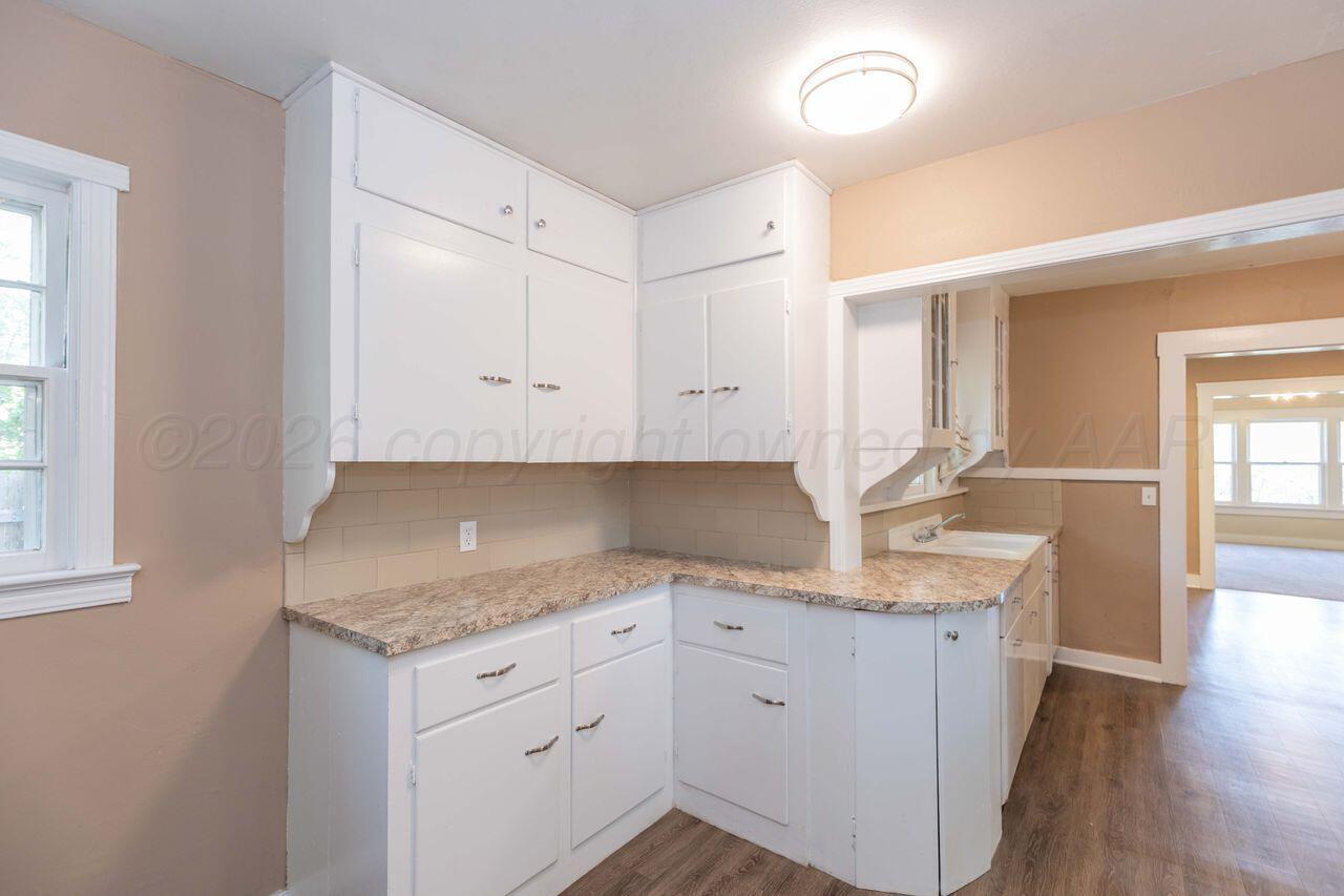 3713 Line Avenue Amarillo, TX 79106 - Photo 14 of 30 3713 line - kitchen-utility area 2