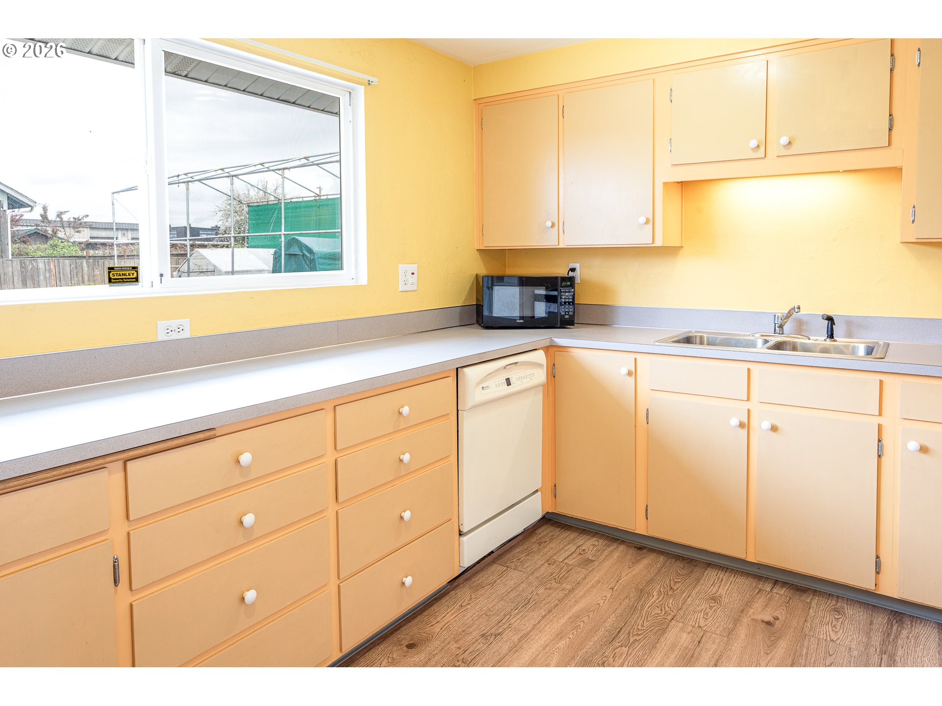 3430 E Street Springfield, OR 97478 - Photo 16 of 40