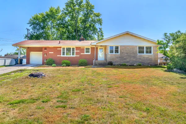 $279,900 | 325 Cedar Street Northwest, Demotte, IN 46310