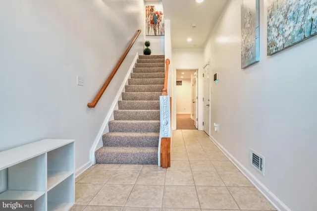 a view of entryway and hall