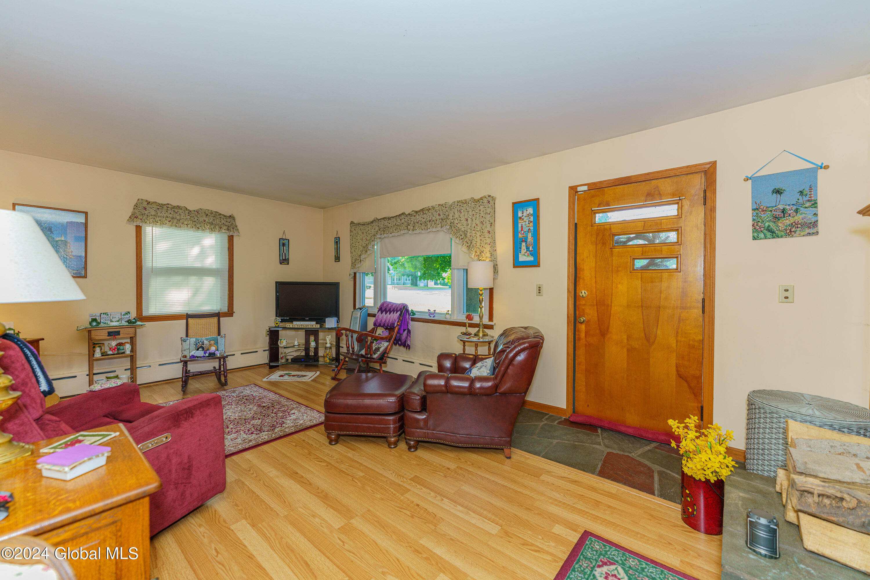 909 Hoosick Road Brunswick, NY 12180 - Photo 3 of 25 3 Livingroom 2