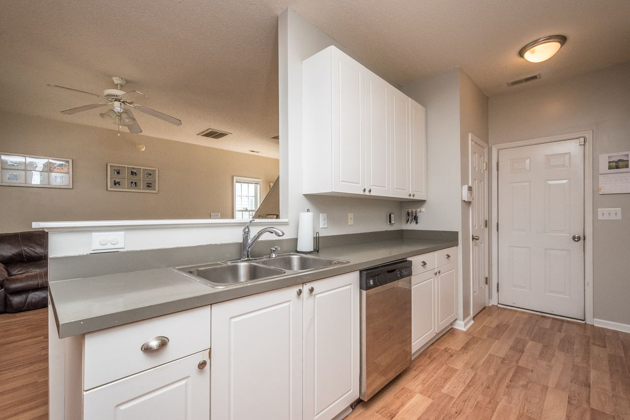 2408 Pumpkin Ridge Way Raleigh, NC 27604 - Photo 4 of 17 Photo 4