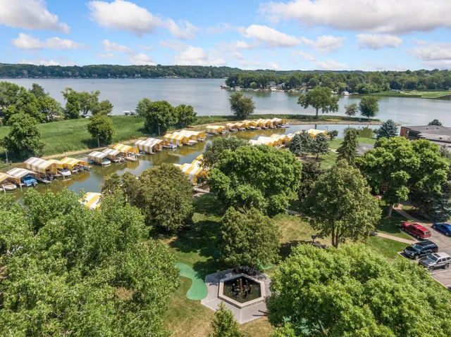 $297,000 | 5420 3 Points Boulevard, Unit 232, Mound, MN 55364